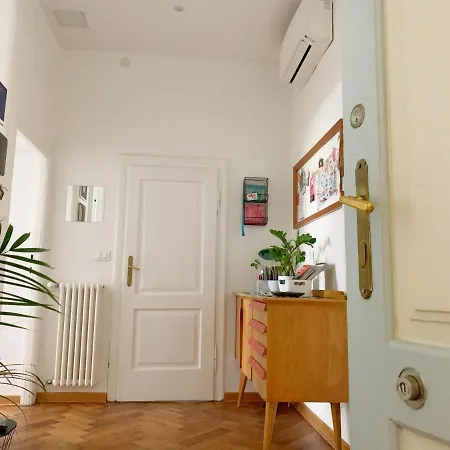 Daire Casa Strehler Trieste